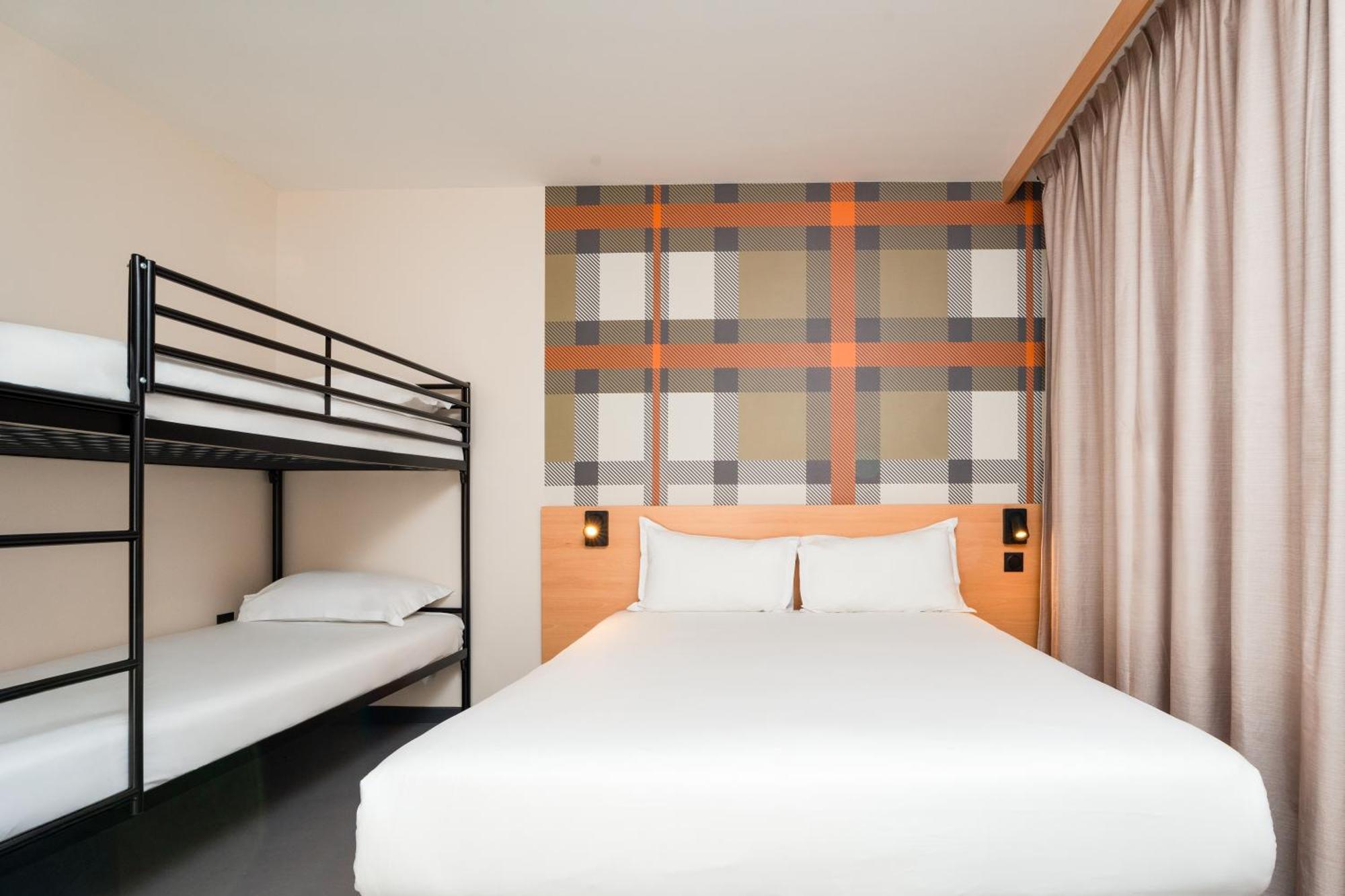 Easyhotel Palais Des Congrès – Old Town Hotel 2*