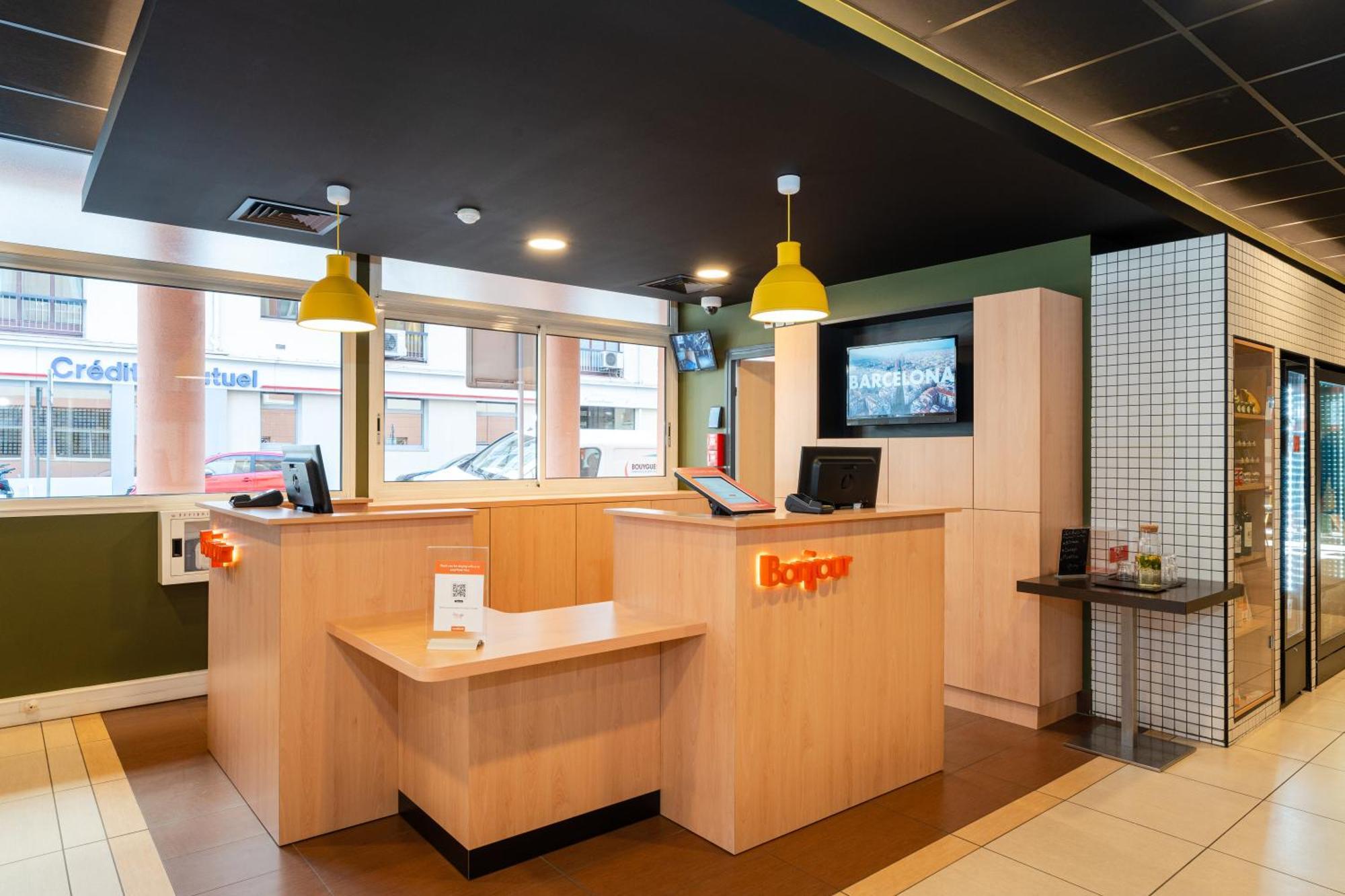 Easyhotel Palais Des Congrès – Old Town 2*